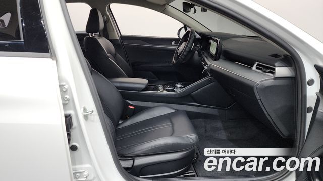 Kia K5 (III) 2.0 Prestige 2023 — фото 26