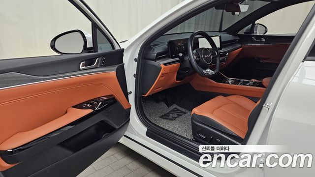 Kia K5 (III) 1.6 Turbo Noblesse 2025 — фото 10