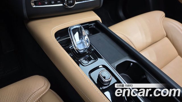 Volvo XC90 (II) B6 Inscription 2022 — фото 9