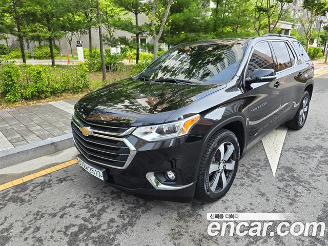 Chevrolet Traverse 3.6 AWD LT Leather Premium 2020 — фото 1