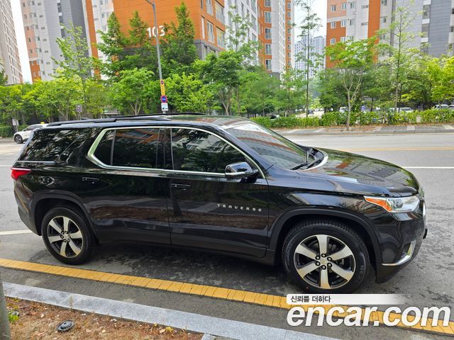 Chevrolet Traverse 3.6 AWD LT Leather Premium 2020 — фото 5