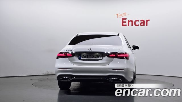 Mercedes-Benz E-Class (W213) E250 AMG Line 2023 — фото 4