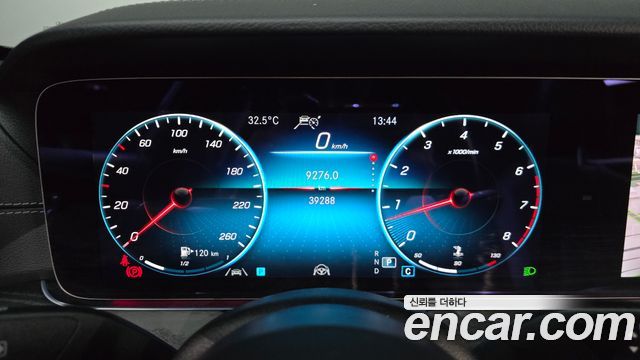 Mercedes-Benz E-Class (W213) E250 AMG Line 2023 — фото 8