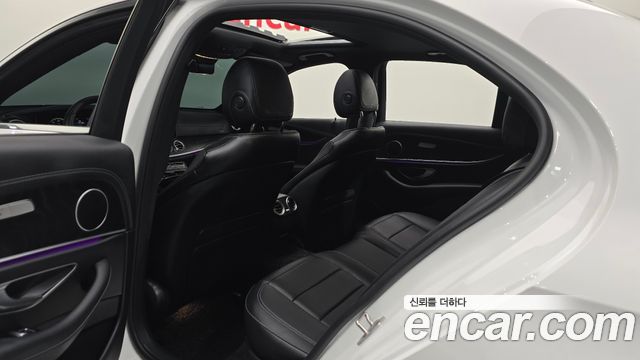 Mercedes-Benz E-Class (W213) E250 AMG Line 2023 — фото 11
