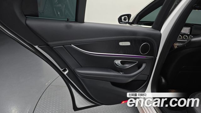 Mercedes-Benz E-Class (W213) E250 AMG Line 2023 — фото 25