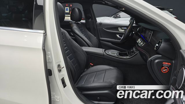 Mercedes-Benz E-Class (W213) E250 AMG Line 2023 — фото 26