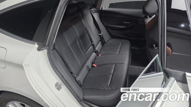 BMW 3 Series GT (F34) GT 320d xDrive 2020 — фото 11