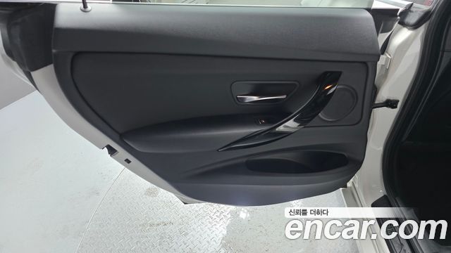 BMW 3 Series GT (F34) GT 320d xDrive 2020 — фото 25