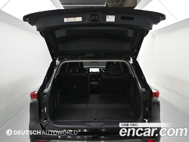 Toyota Highlander (IV) 2.5 4WD Limited 2023 — фото 23