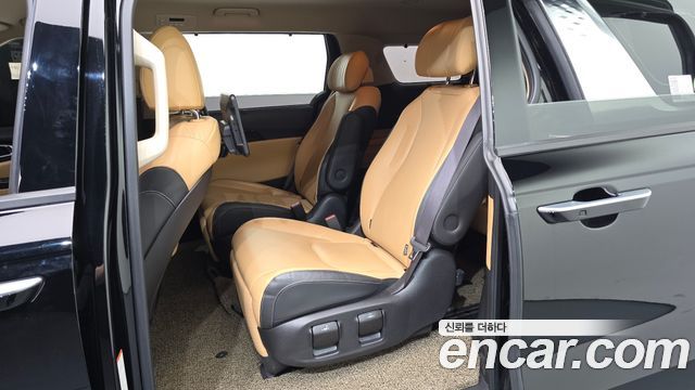 Kia Carnival (IV) Gasoline 7-Seater Signature 2021 — фото 11