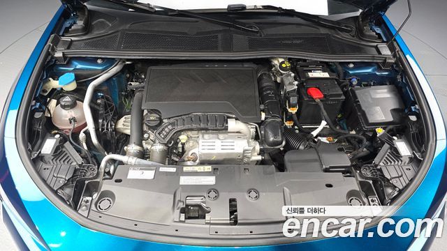 Peugeot 408 1.2 Pure Tech Allure 2023 — фото 6