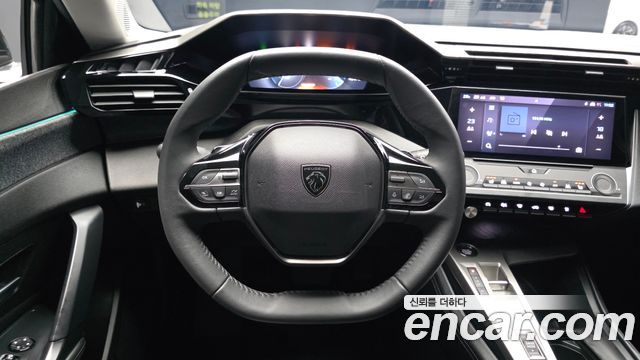 Peugeot 408 1.2 Pure Tech Allure 2023 — фото 13