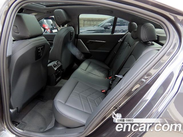 BMW 5 Series (G60) 520i 2024 — фото 6