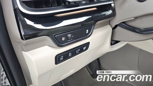 Kia Carnival (IV) HEV 9-Seater Hi-Limousine Signature 2025 — фото 33