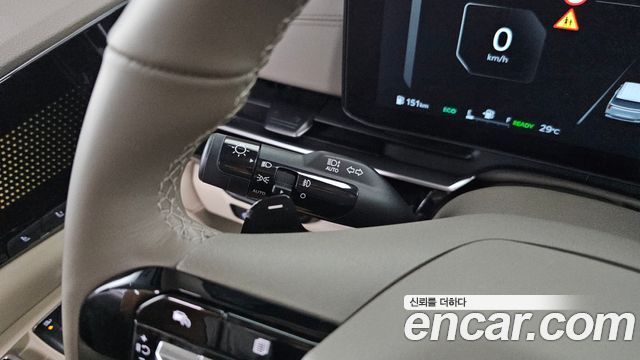 Kia Carnival (IV) HEV 9-Seater Hi-Limousine Signature 2025 — фото 36