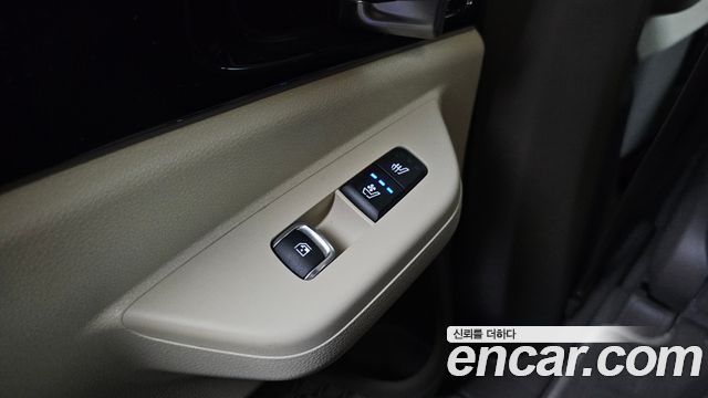 Kia Carnival (IV) HEV 9-Seater Hi-Limousine Signature 2025 — фото 38