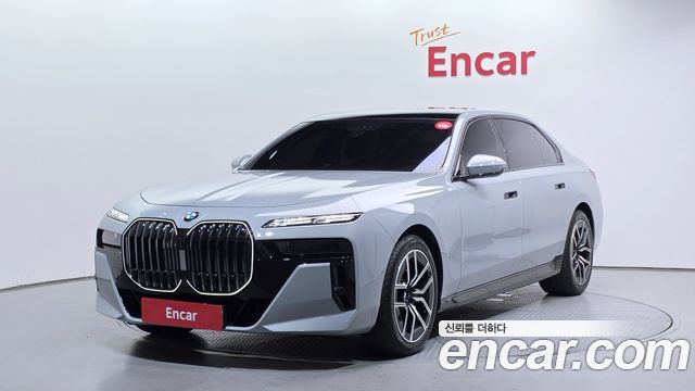 BMW 7 Series (G70) 740i xDrive M Sport 2026 — фото 1
