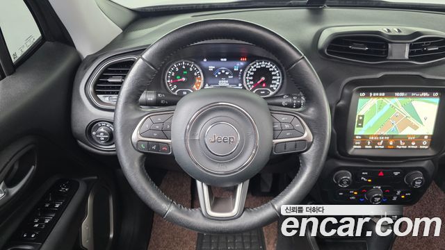 Jeep Renegade 2.4 Limited 2021 — фото 13