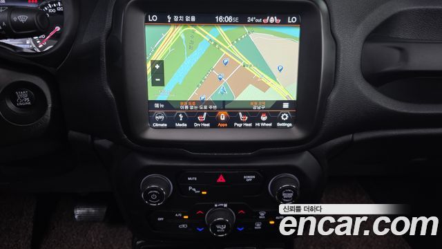Jeep Renegade 2.4 Limited 2021 — фото 14