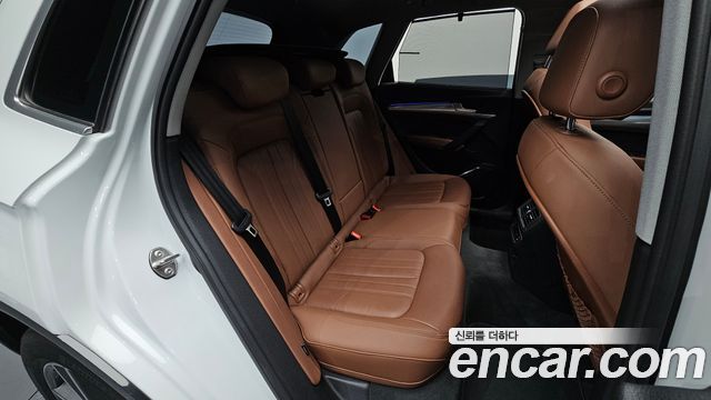 Audi Q5 (FY) 40 TDI Quattro 2022 — фото 11