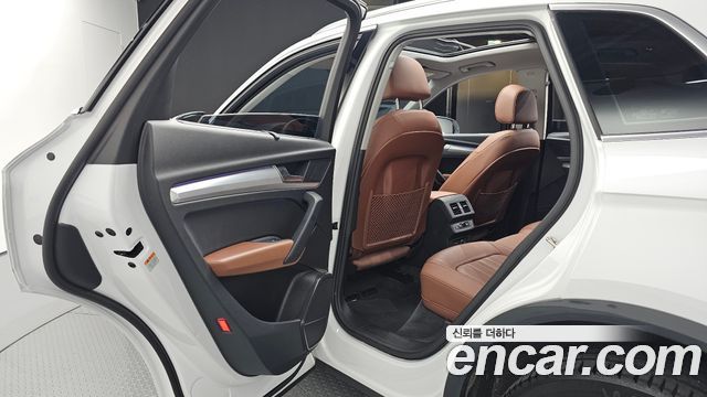 Audi Q5 (FY) 40 TDI Quattro 2022 — фото 12
