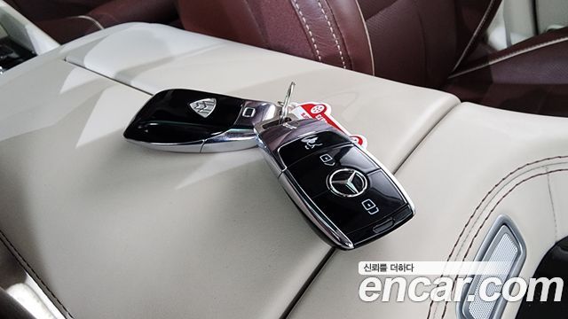 Mercedes-Benz GLS-Class (X167) Maybach GLS600 4MATIC Manufakur 2023 — фото 15