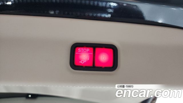 Mercedes-Benz GLS-Class (X167) Maybach GLS600 4MATIC Manufakur 2023 — фото 19