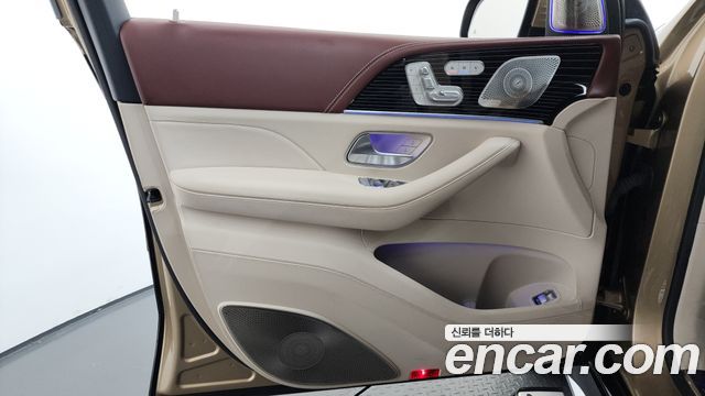 Mercedes-Benz GLS-Class (X167) Maybach GLS600 4MATIC Manufakur 2023 — фото 24