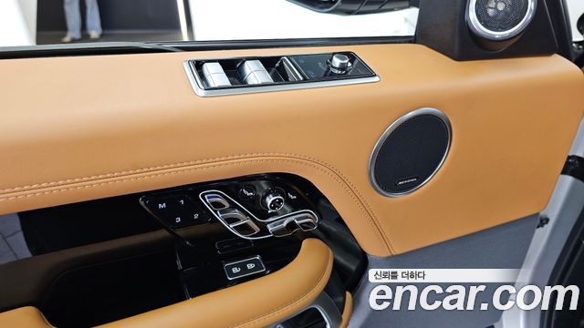 Land Rover Range Rover (IV) 5.0 SC Range Rover Fifty 2021 — фото 30