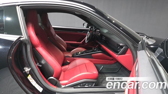 Porsche 911 (992) Carrera 4 GTS 2023 — фото 11