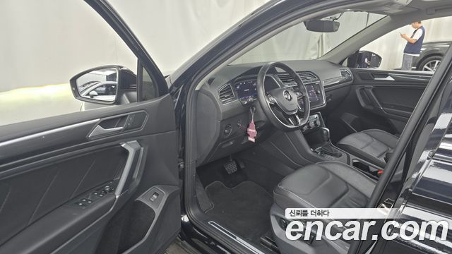 Volkswagen Tiguan Allspace 2.0 TDI Prestige 2020 — фото 10
