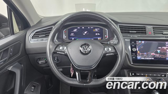 Volkswagen Tiguan Allspace 2.0 TDI Prestige 2020 — фото 12