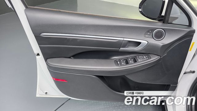 Hyundai Sonata The Edge (DN8) 2.0 Exclusive 2024 — фото 24