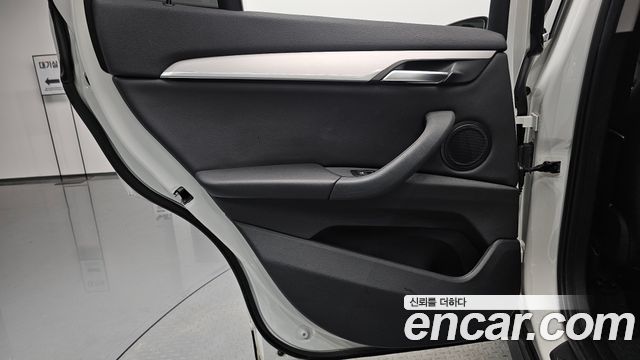 BMW X1 (F48) xDrive 18d Advantage 2020 — фото 31