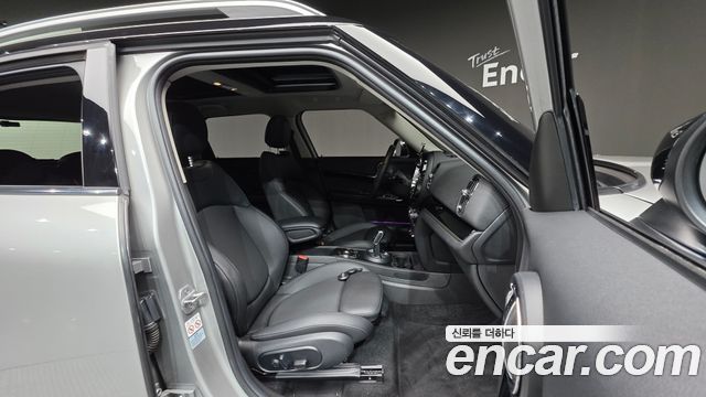 MINI Cooper Countryman Classic Plus Launch Pack 2nd Gen 2023 — фото 10