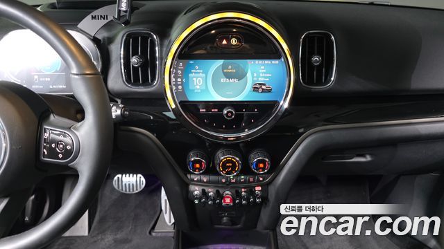 MINI Cooper Countryman Classic Plus Launch Pack 2nd Gen 2023 — фото 24