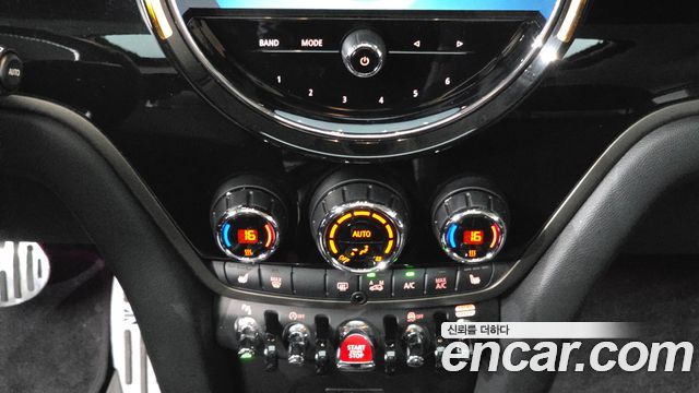 MINI Cooper Countryman Classic Plus Launch Pack 2nd Gen 2023 — фото 35
