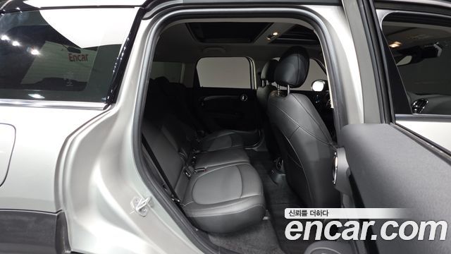 MINI Cooper Countryman Classic Plus Launch Pack 2nd Gen 2023 — фото 38