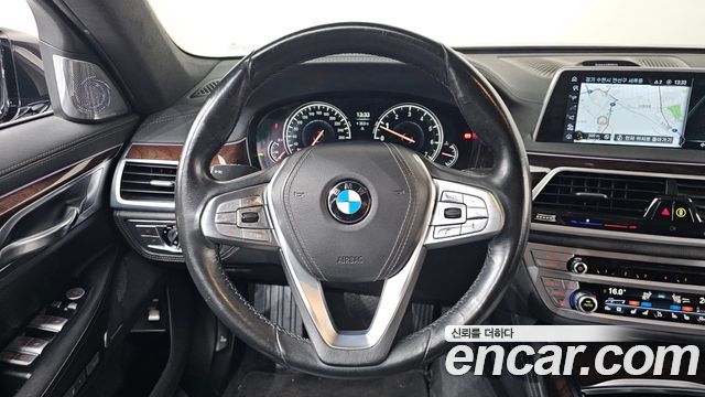BMW 7 Series (G11) 750Li xDrive Luxury 2016 — фото 14