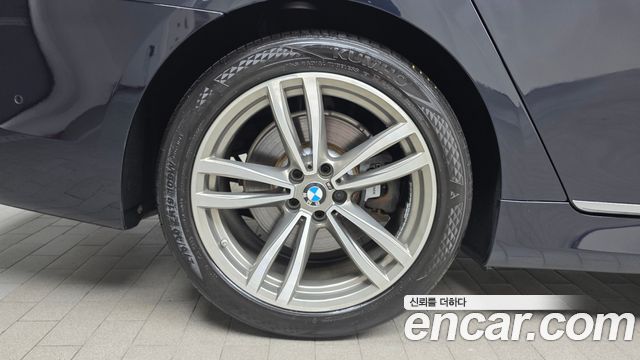 BMW 7 Series (G11) 740Li xDrive M Sport Package 2017 — фото 5