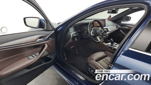 BMW 5 Series (G30) 530i M Sport Package 2021 — фото 10