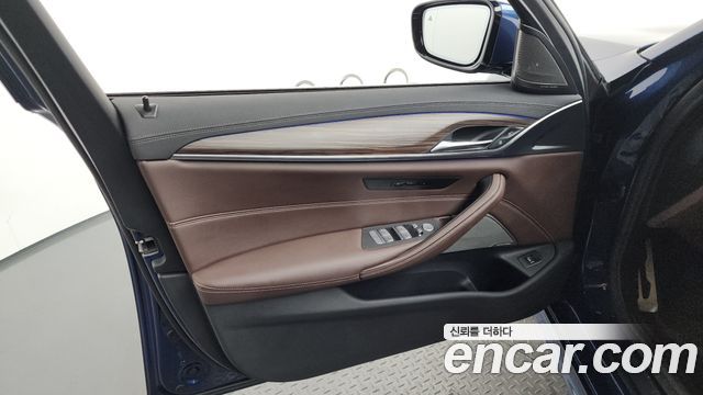 BMW 5 Series (G30) 530i M Sport Package 2021 — фото 24
