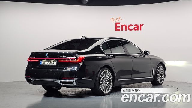BMW 7 Series (G11) 745e iPerformance Design Pure Excellence 2021 — фото 2