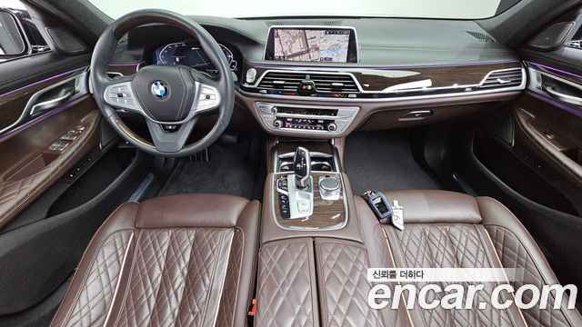 BMW 7 Series (G11) 745e iPerformance Design Pure Excellence 2021 — фото 7
