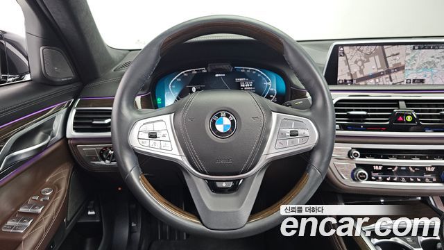 BMW 7 Series (G11) 745e iPerformance Design Pure Excellence 2021 — фото 13