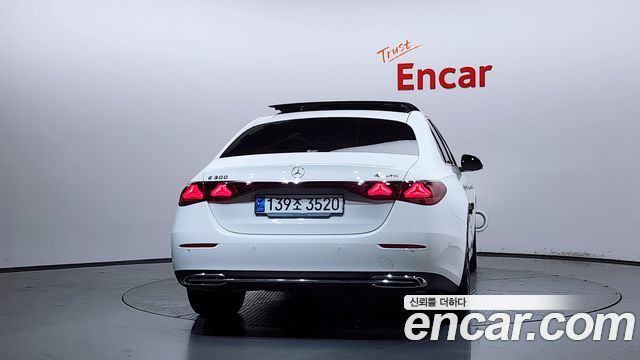 Mercedes-Benz E-Class (W214) E300 4MATIC Exclusive 2024 — фото 4