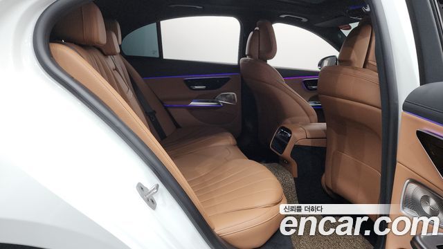 Mercedes-Benz E-Class (W214) E300 4MATIC Exclusive 2024 — фото 11