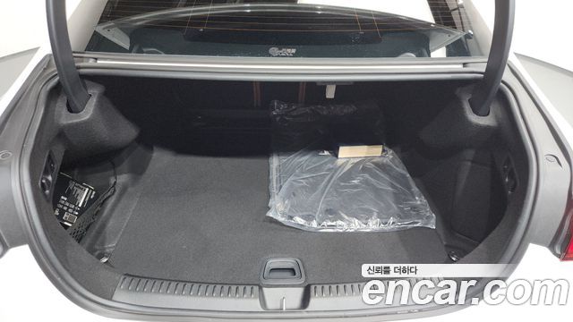Mercedes-Benz E-Class (W214) E300 4MATIC Exclusive 2024 — фото 19