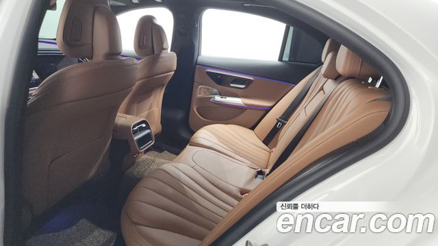 Mercedes-Benz E-Class (W214) E300 4MATIC Exclusive 2024 — фото 20