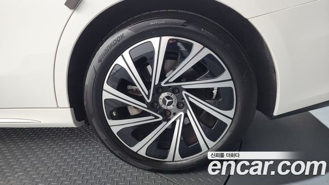 Mercedes-Benz E-Class (W214) E300 4MATIC Exclusive 2024 — фото 21